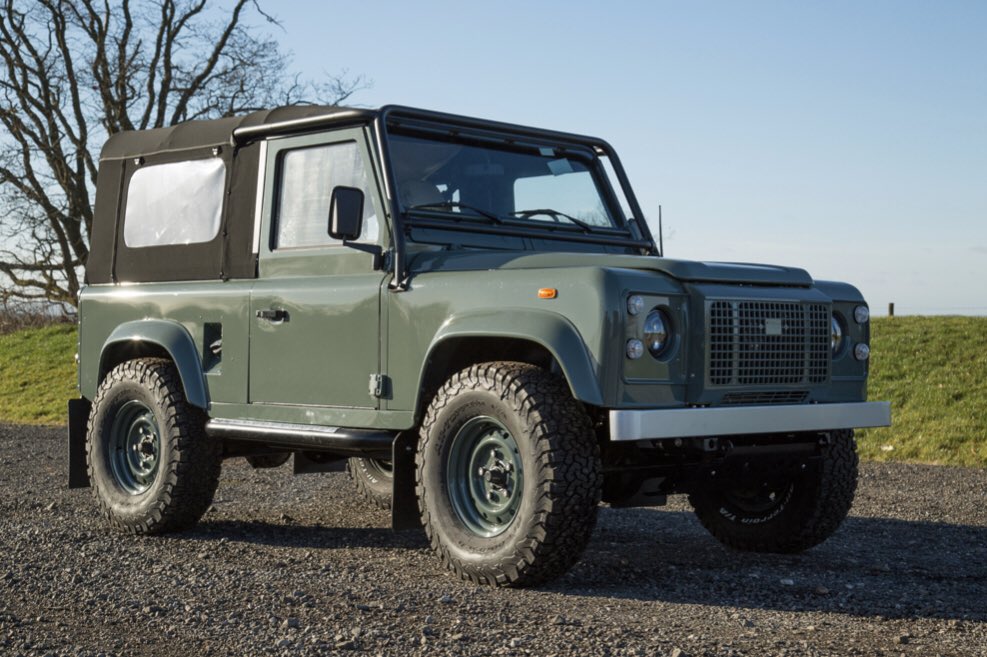 Such an iconic shape! 🚙 #landrover #landroverdefender #iconic #4x4 #defender90