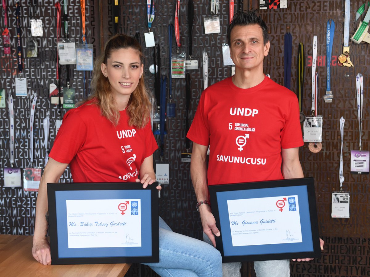 🤾‍♀️🤾‍♂️Tebrikler sevgili <a href="/bhrtksy/">Bahar Toksoy Guidetti</a> ve <a href="/Gio1315/">Giovanni Guidetti</a>. UNDP Türkiye #ToplumsalCinsiyetEşitliği Savunucuları olarak ailemize hoş geldiniz!
