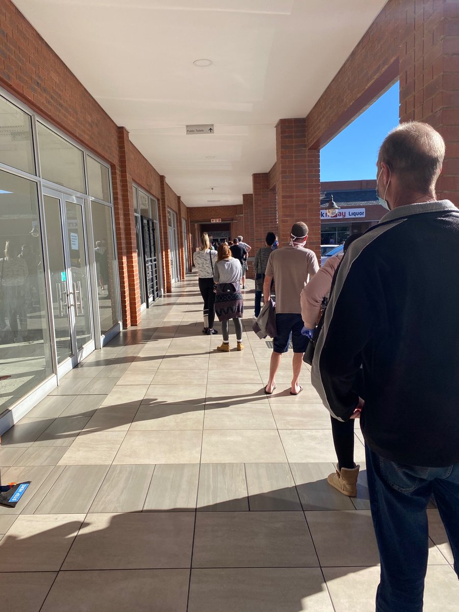 asanda_tom's tweet photo. Let's make it clear that it's not only black people who are queuing at the #Liquorshops https://t.co/KkELqtUlm5