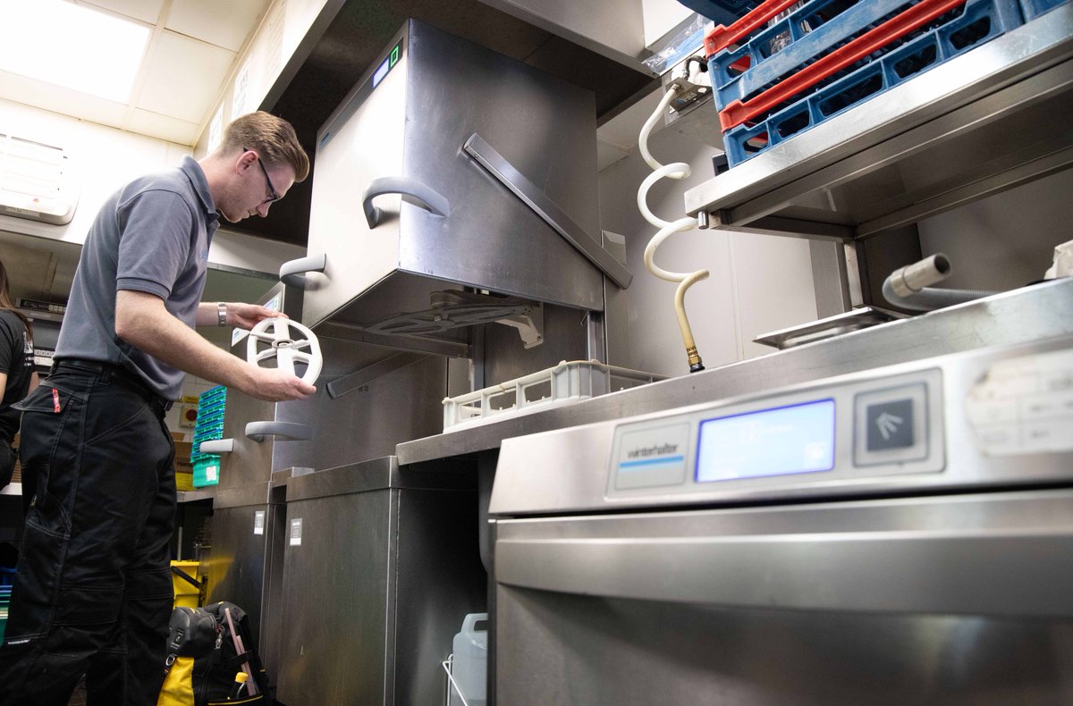 WinterhalterUK's tweet photo. Are you experiencing a problem with your warewasher? Our service technicians will ensure that your equipment is operational as soon as possible and delivering perfect wash results. 
https://t.co/rHBytPMzlS https://t.co/g2a74sewm4