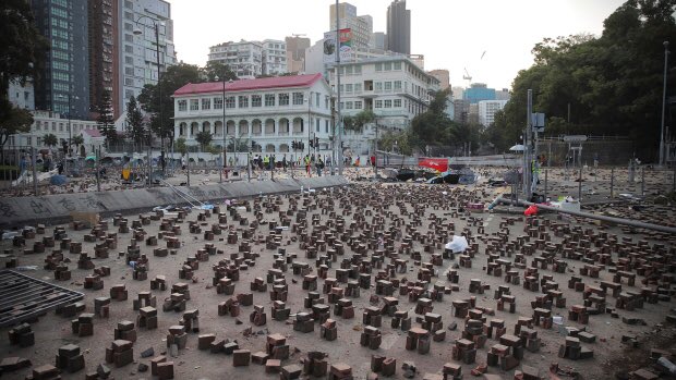 what to do with the bricks: set them up as barricades the way hongkong did so cop cars will have a hard time manouvering towards the people and running them over.  https://twitter.com/halsey/status/1267341686784405504