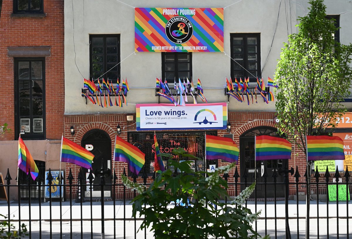 Aujourd’hui le Stonewall Inn existe tjr