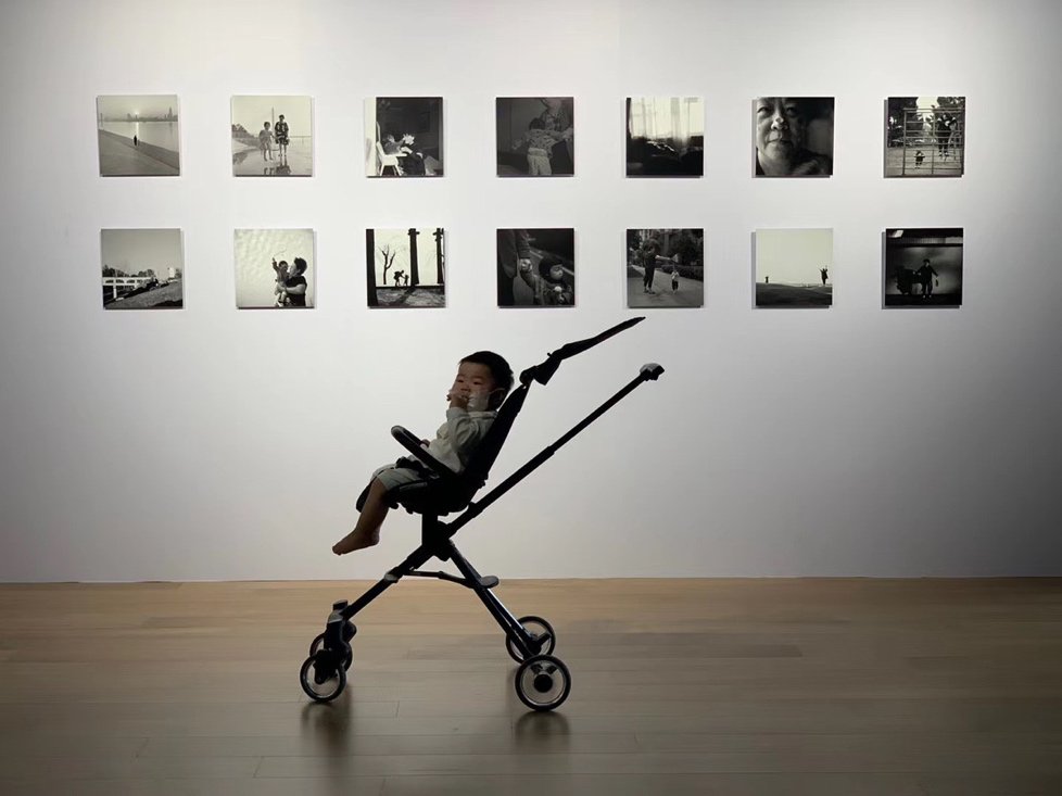 InsightNingbo's tweet photo. #FuninNB
To celebrate International Children's Day on June 1, a family photography theme exhibition opened in Ningbo Library. 3 photographers used more than 140 pictures to show the people, things, love, and company in their families. https://t.co/uUyr4mRafW