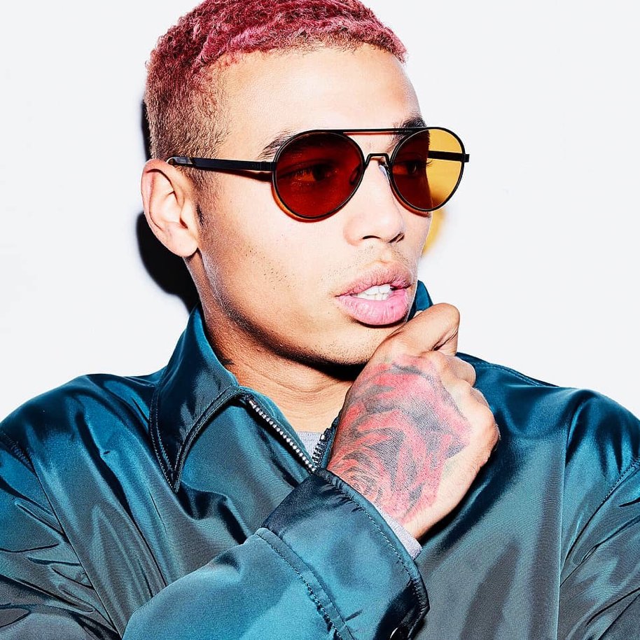 fan4thepeople's tweet image. always welcome on this feed: @shaepulver

#bleachedhair #selectmodels #redmodels #pinkhairdontcare #styleinspo #streetwearstyle #stylemen #casualstyle #stylegram #igfashion⁠ #streetstyleinspo #streetwearblog #blueaesthetic #guyswithstyle⁠ #malefashion⁠ #mensfashionposting