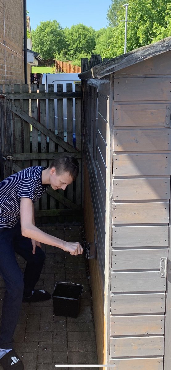 Bowtruckle16's tweet photo. @AbercornSecSch homeschooling for today...life skills. How to paint a shed! #helpingdad #childlabour βοΈ https://t.co/LJu4F4PBBr