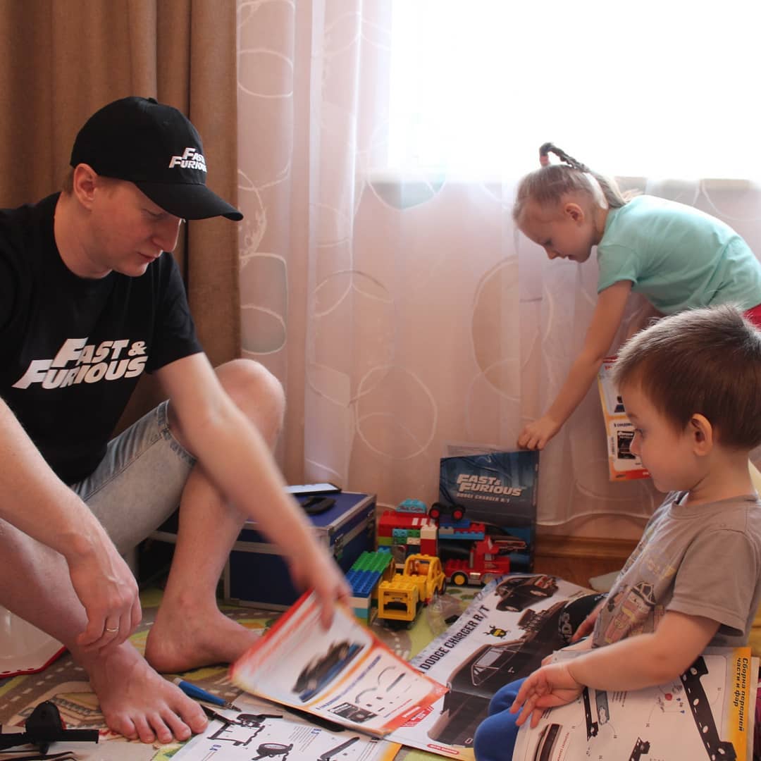 model_space's tweet photo. Wipillily is building his latest ModelSpace scale model project with his children! How old were you when you started building?
#modelspacecommunity #scalemodel #modelspace https://t.co/8A6TXfk5ch