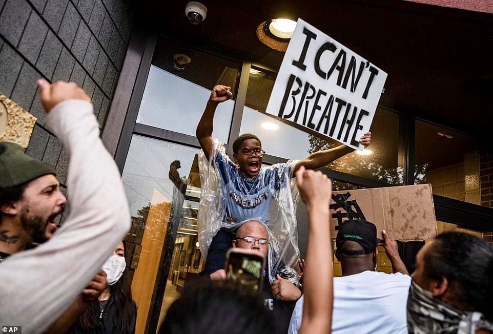 Coachjrw's tweet photo. 🔚 Racism..
🔚 Racial Injustice..
🔚 Police Brutality..
——————————————
#GeorgeFloyd 
#AhmedAubrey
#BreonnaTaylor 
#EndRacismNow 
#EndRacialInjustice 
#EndPoliceBrutality #BlackLivesMatter 
#BlackStudentsLivesMatter 
#CoachesStandForJustice 
#PeacefulProtests
#ICantBreathe https://t.co/heaQlb0lTZ