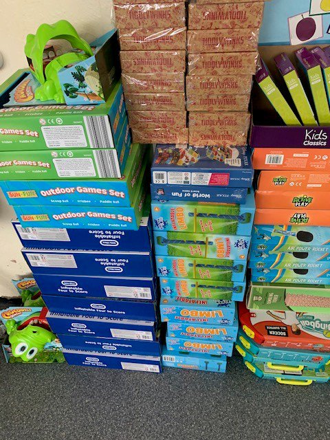 LD_Consortium's tweet photo. The fantastic LDC members have raised funds for @ParklandsLeeds Primary School to buy crafts and outdoor toys for the children. Special thanks to @MarpakGroup for their generous contribution! @chrisdysonHT #community https://t.co/wzUzMGxQAE