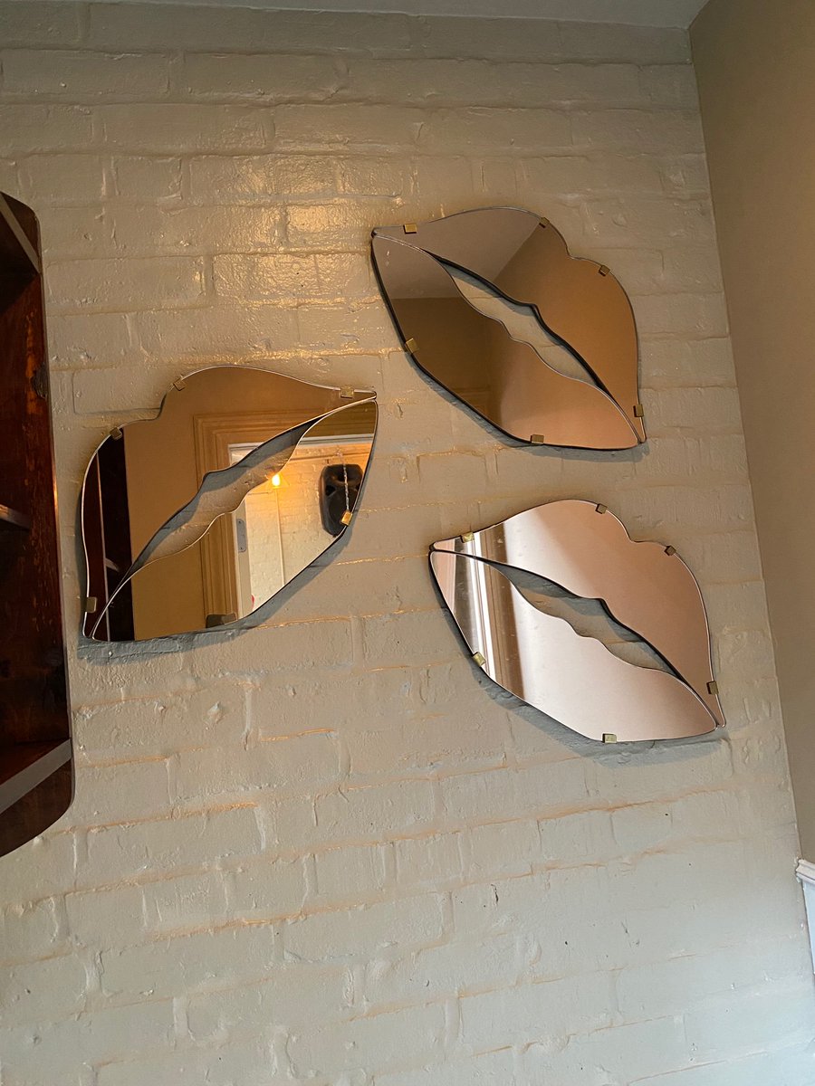 BeerGarageNY's tweet photo. Get those lips on a free drink! We are so excited to be opening soon in Park Slope. Follow us on Instagram for a beverage on us when we do! https://t.co/pdZt0pHx5T 🍺🎉❤️ https://t.co/7zZZUAEcKo