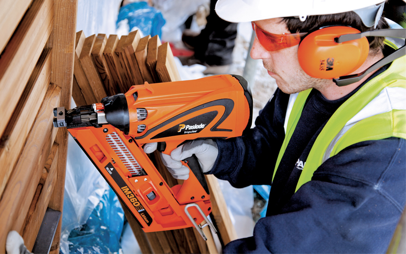 protradeuk's tweet image. The latest #1stFix Gas Nailer from #Paslode... IM360Ci

✅ 13,000 shots per charge

✅ Massive 50,000 shots between cleaning

✅ Fires 1000 nails per hour

✅ Cold weather performance down to -5°c

✅ Weighs just 3.8 kg

The original &amp;amp; still the best!

👉🏽 protrade.co.uk/product/paslod…