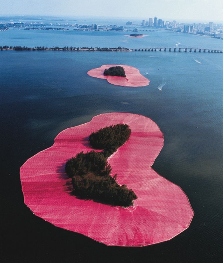 franch_laura's tweet photo. “La obra de arte es un grito de libertad.”

Christo

Ha muerto Christo Vladimirov Javacheff (Gabrovo, Bulgaria, 1935 - 31 de mayo, Nueva York, 2020), uno de los grandes creadores del arte efímero y el que quiso envolver el mundo. https://t.co/JiknvEeMeW
