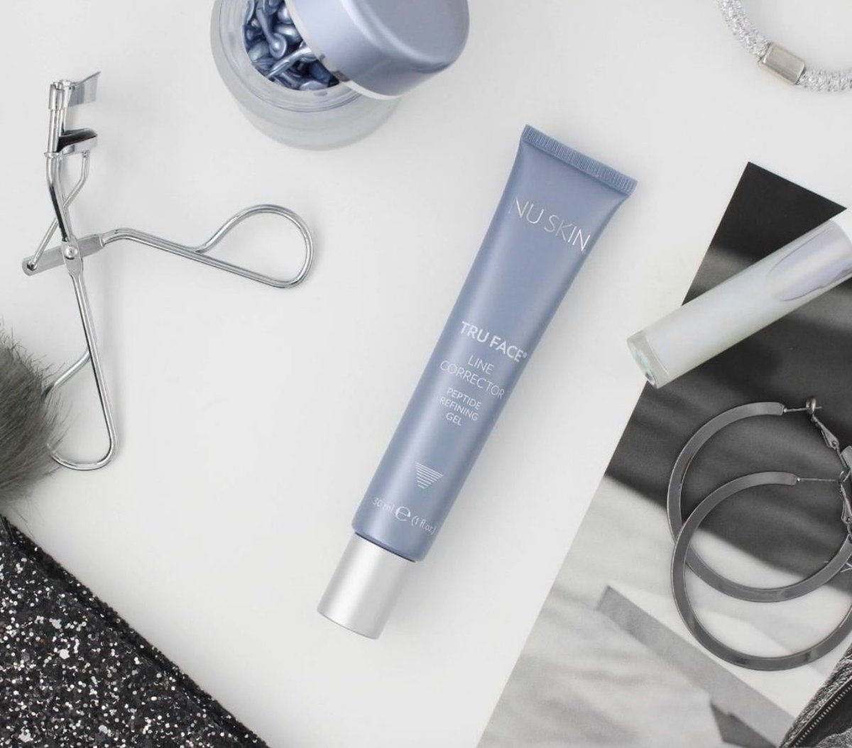 sapphireskin2's tweet image. 👁PRODUCT NUMBER FOUR👁 Tru Face Line Corrector. This sensational product targets the signs of ageing on your face and delivers results in as quickly as four weeks! Use twice a day to soften the appearance of fine lines and wrinkles👁#linecorrector #antiageingskincare #newproduct