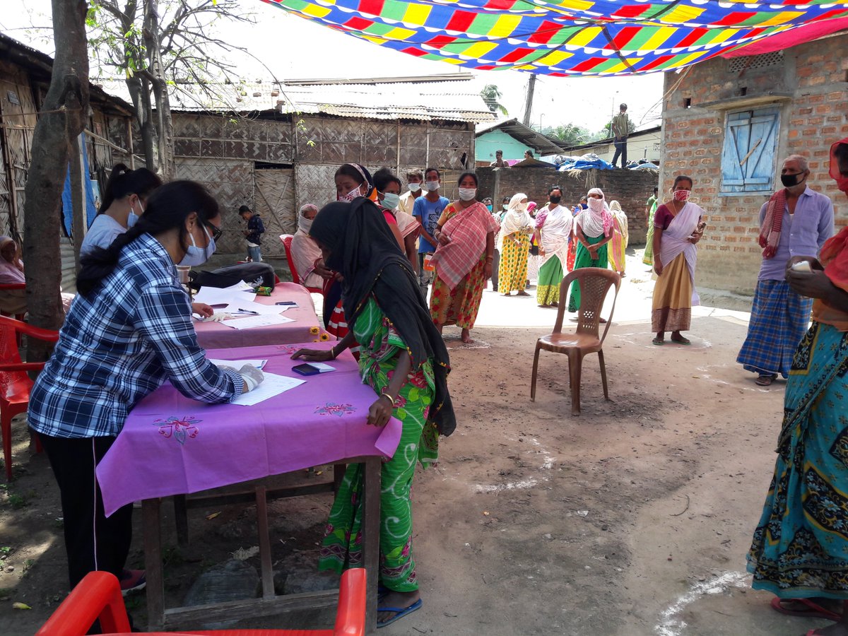 ActionAidIndia's tweet photo. Thank you,@GiveIndia & @Helo_IN, for helping us help 3,775 excluded families in Kamrup, Assam, with ration & sanitation kits!
Together with #sSTEP, we could support several vulnerable families, including those of daily wagers, slum-dwellers & others dependent on informal economy. https://t.co/QGEW1hBNNb