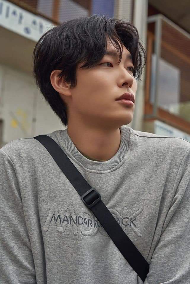 iamso1Derful's tweet photo. Why so pogi, oppa Ryu Jun Yeol? β€οΈ Happy #JuneHwanDay #JuneHwan #JungHwan #RyuJunYeol #Reply1988 https://t.co/Qz44Bo7XQV