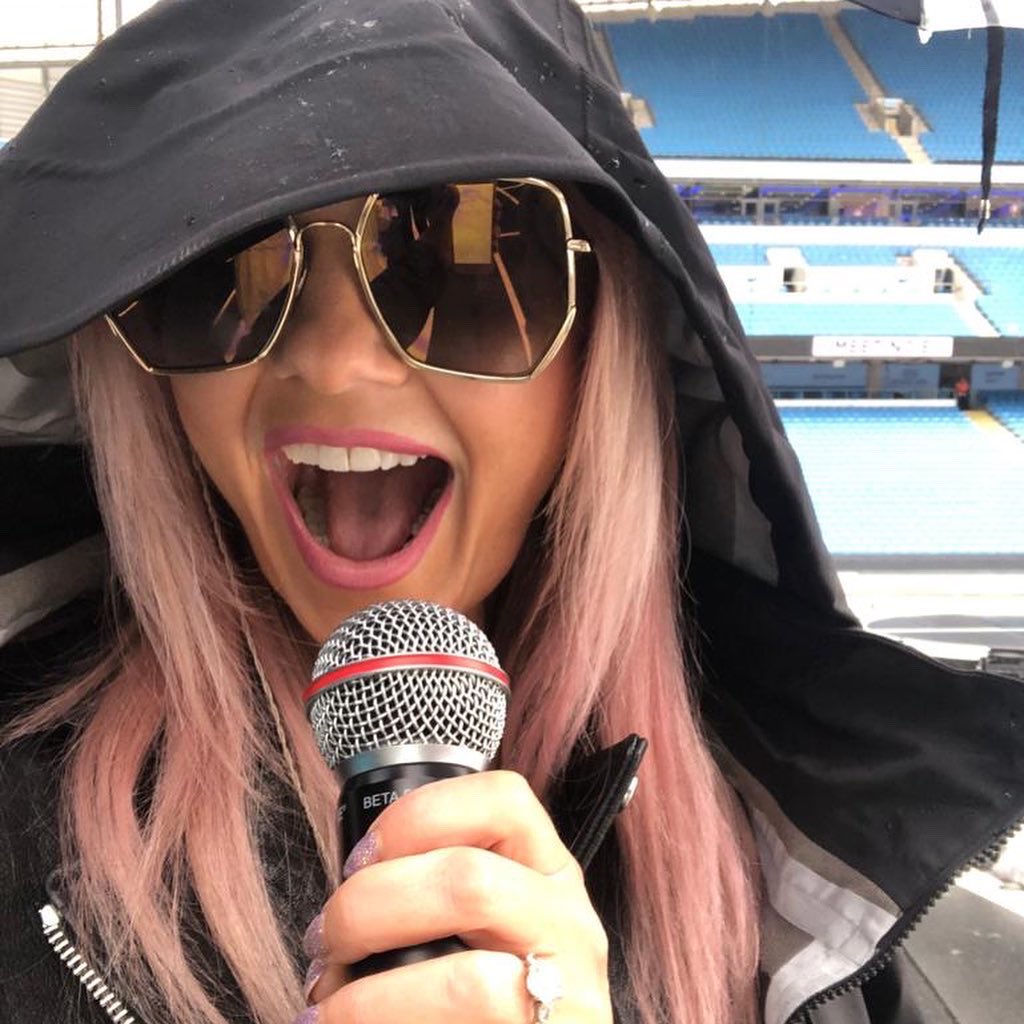 #ThisTimeLastYear before our last show in Manchester.

🎶 We're Singing in the Rain... We're sound checking in the Rain!!! 🎶
🎤💕✌️

#SpiceWorld2019 #WhatWeDidLastSummer