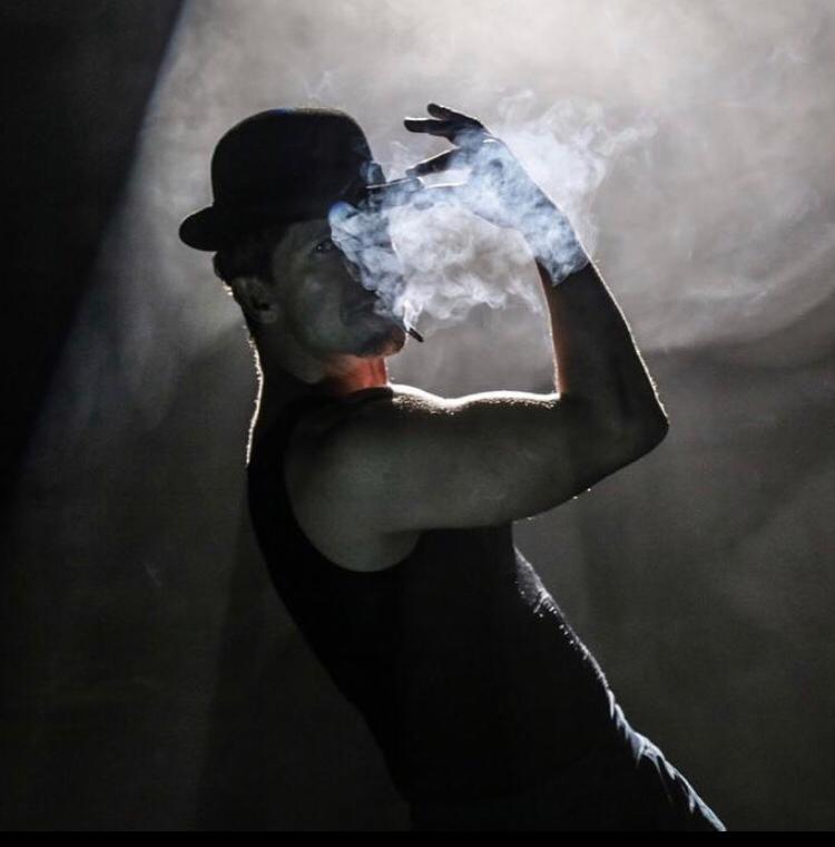 HOY en #FalsasPromesas <a href="/eliacecilia/">Ceci Elía</a> <a href="/eltucuposta/">El Tucu</a> y <a href="/ebabenco/">Eddie Babenco</a> charlan con el coreógrafo <a href="/GustavoWons/">Gustavo Wons</a> 

Escuchá desde las 9hs en bit.ly/NacionalRockEn…  o con nuestra app que podés descargar acá bit.ly/NacionalRockApp