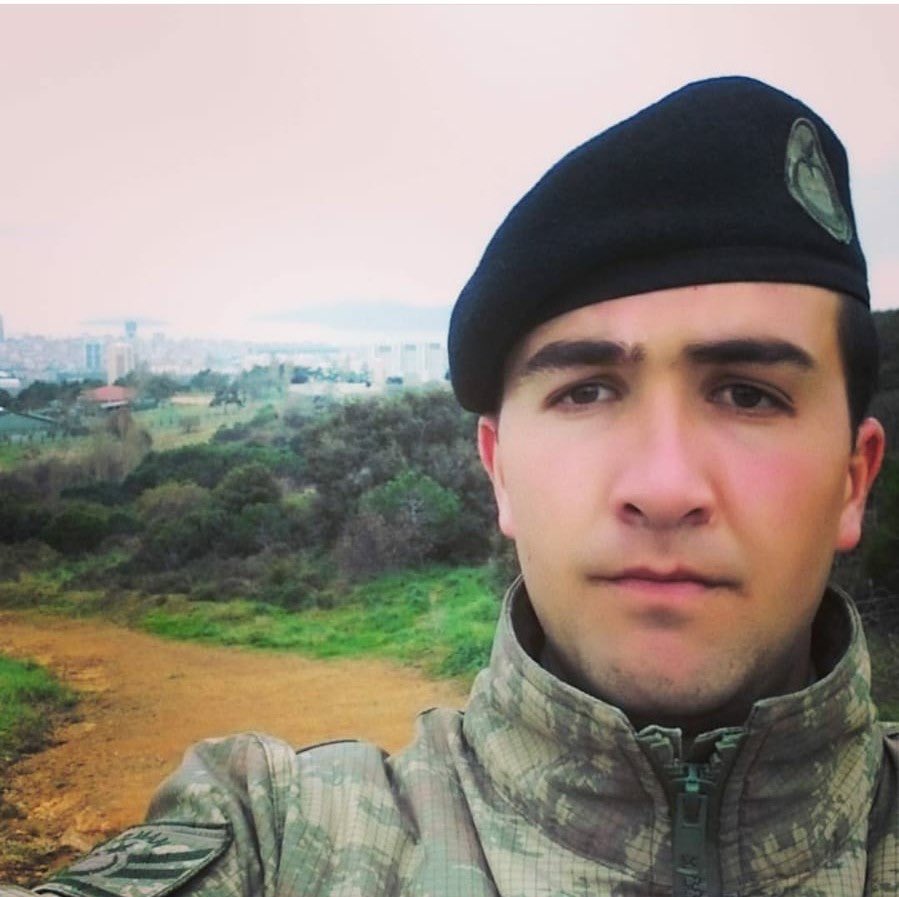 onlardiridir's tweet photo. Unutmak ihanettir. #Afrin şehidimiz #UfukAktağ’ı rahmet ve minnetle anıyoruz. Aziz ruhu şad olsun. https://t.co/Wd8KyIG7tY