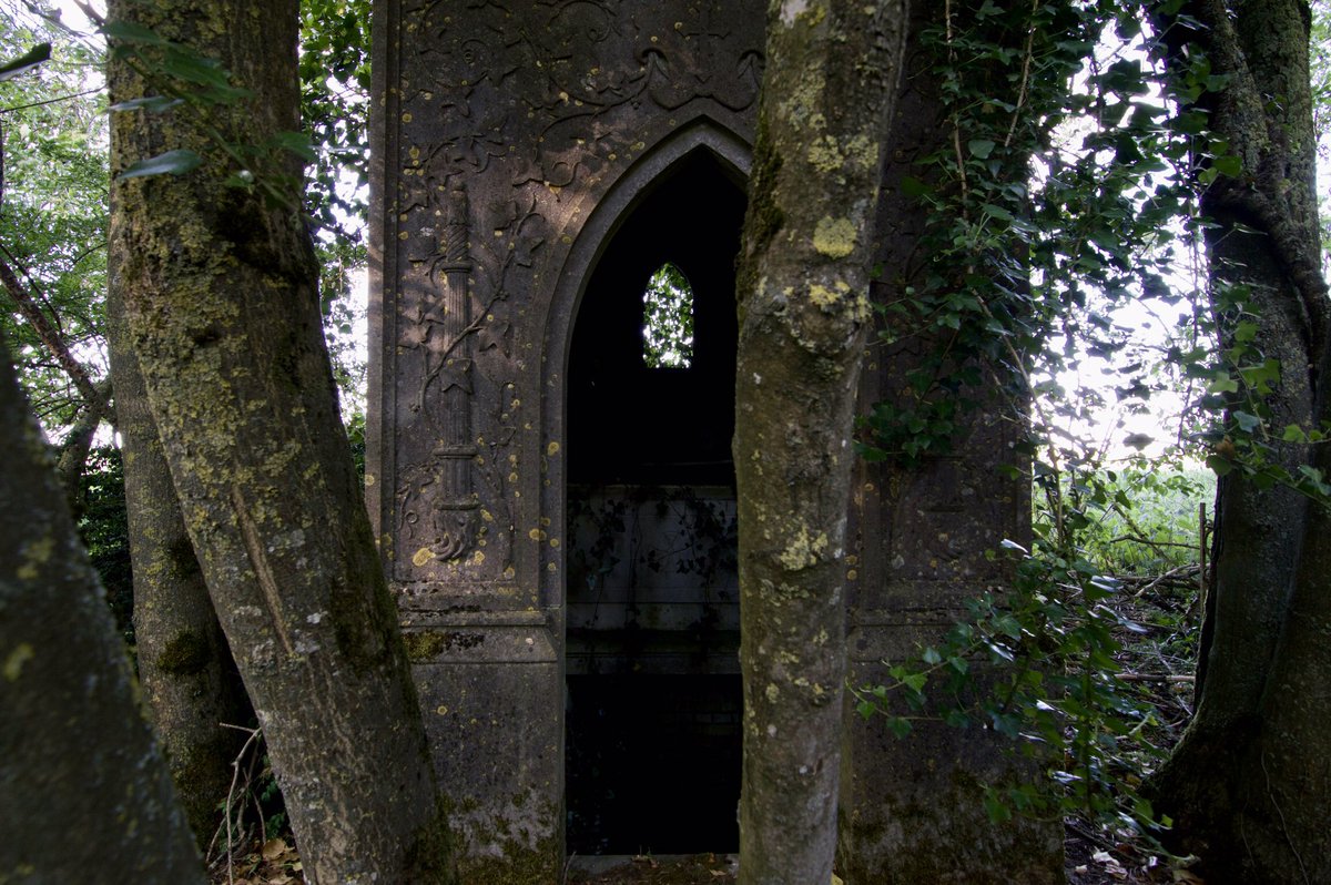 urbexelement's tweet photo. We’re back pretty soon 😃😍 J1

#Urbex #Element #UrbexElement #Abandon #Abandoned #Decay #Nature #Cimetiere #Cemetery #Photographie #Photography #Picture #Exploration #Rurex https://t.co/O6B6fXig3m
