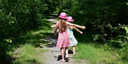 Yes! De #Avond4daagse is van start gegaan! Dat betekent niet dat je nu al moet lopen, dat kan ook in juli of augustus. Met wie ga jij wandelen?