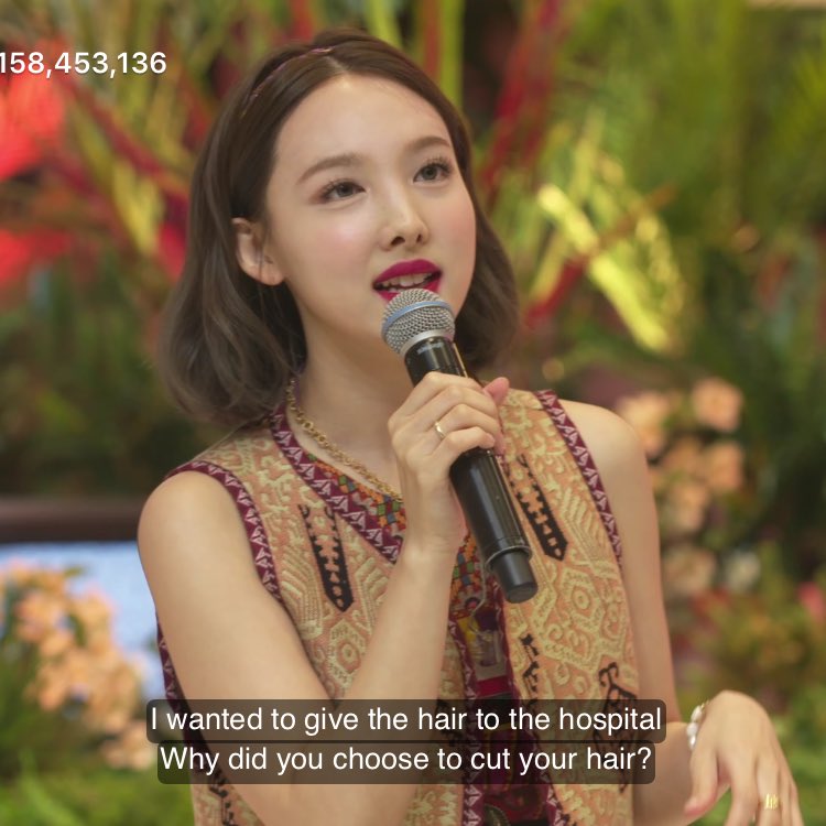 na6eon's tweet image. she donated her hair?? NAYEON BEST GIRL