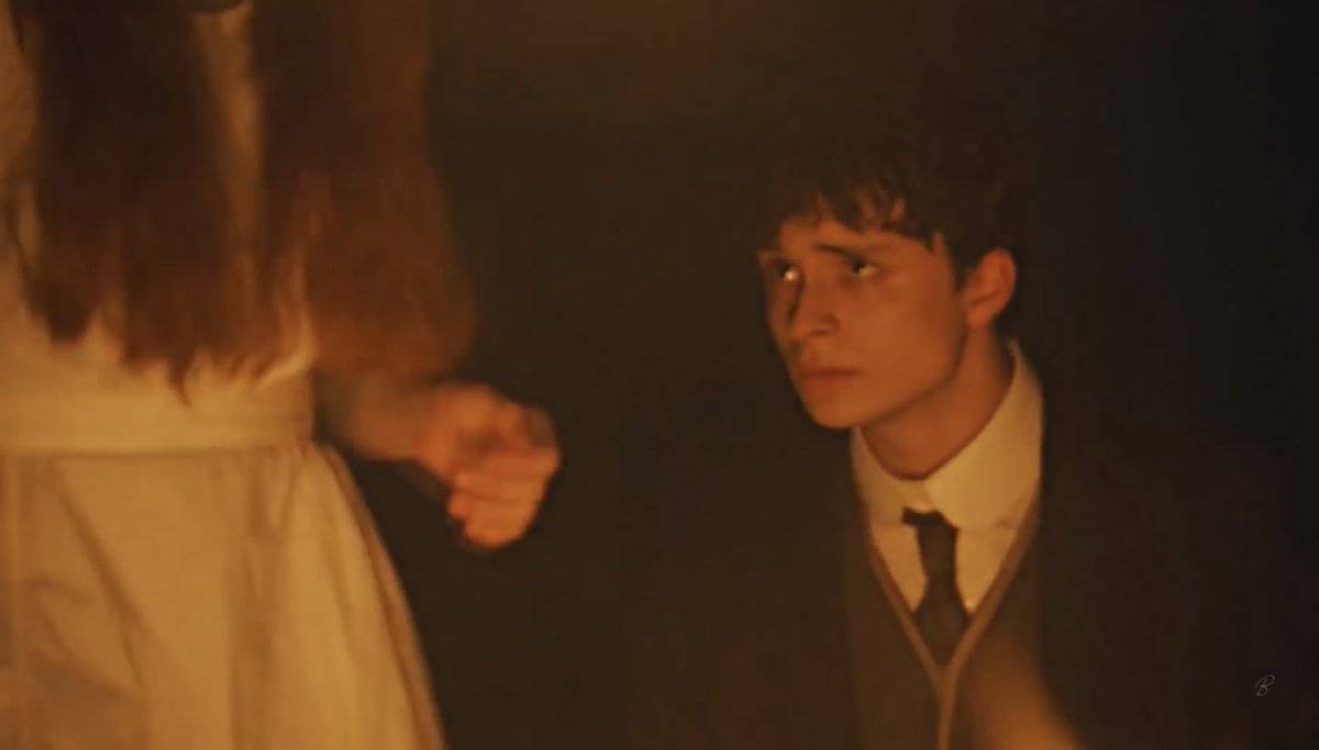 ~ Gilbert Blythe gazing at Anne Shirley Cuthbert - a thread~