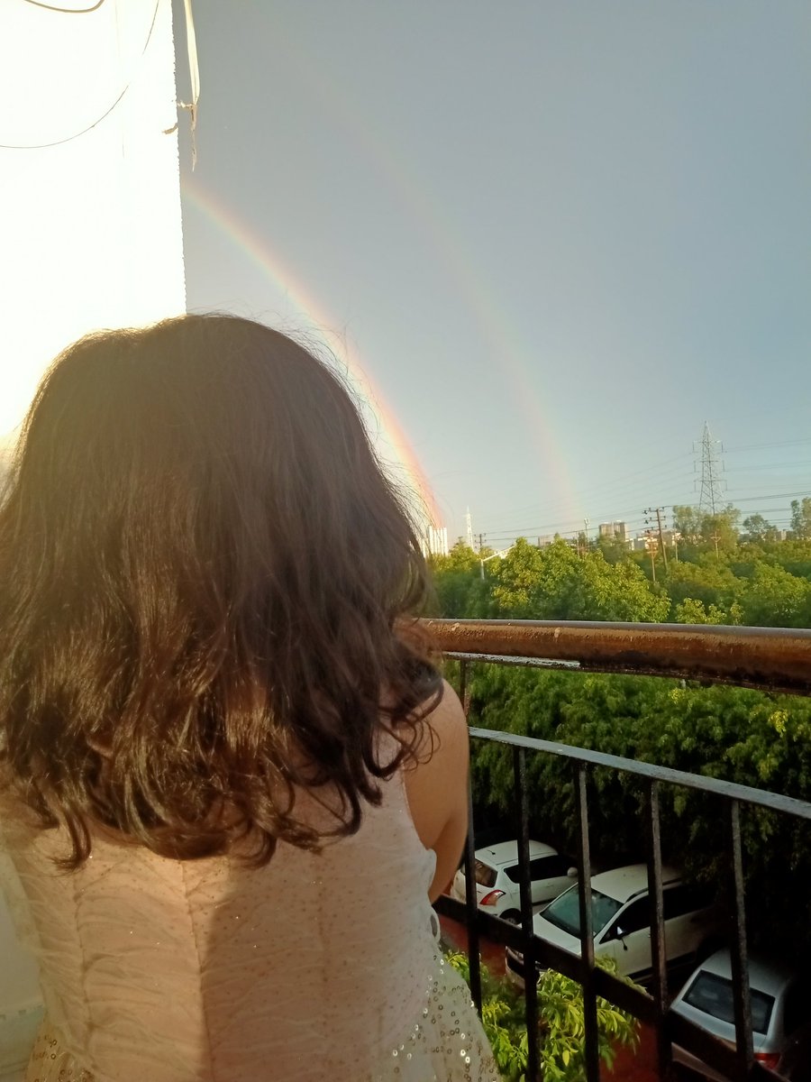 aps_1984's tweet photo. She saw it for the 1st time. She was overtly exited and could not believe that rainbows is for real.
At her I remember seeing rainbow every now and then.
#rainbow #thennnow https://t.co/c4FY0RGxzE