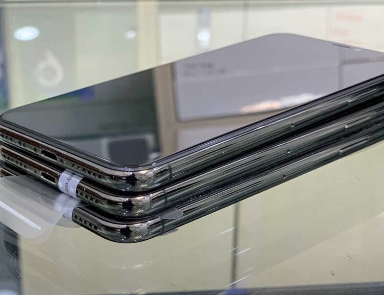 gadgetlabng's tweet photo. HOTTEST PHONE DEAL🔥🔥🔥⠀
⠀
Premium Used iPhone X (64GB) @gadgetlabng⠀
Very clean and looks brand new.⠀
⠀
To order/enquiries ⠀
Send a DM now or ⠀
Call 📲: 0816 864 7150⠀
————————————⠀
We deliver within Abuja⠀
#gadgetlab #iphoneX #Phonedeal https://t.co/9AeQZegh3O