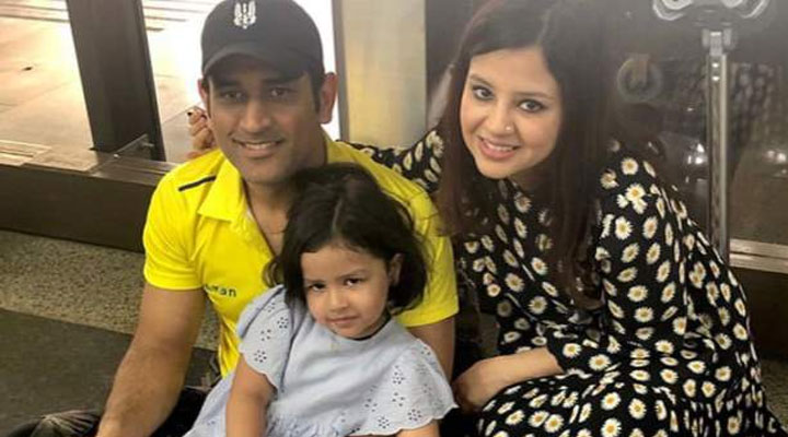 KlapboardTweets's tweet photo. #Sakshi’s bold comment on #Dhoni

#SakshiDhoni #DhoniFansforever 
Read Here==>https://t.co/FjDnAHcz0G https://t.co/ytQHVzyTN2