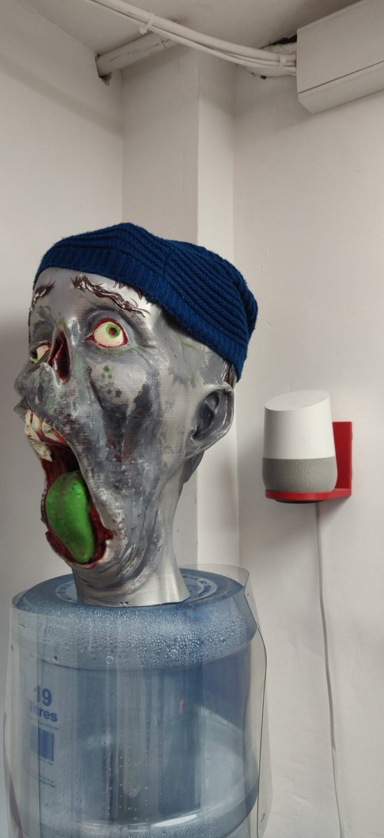 Basically how we all feel printing #faceshields 24/7 for the 3rd month now. Good thing we can finally start ramping down. 

<a href="/eastman/">Eastman</a> <a href="/3dmakernoob/">3D Maker Noob 🇲🇹</a> <a href="/joeltelling/">Joel Telling - 3D Printing Nerd ✋</a> <a href="/3dInvent/">Invent 3D</a> #3dprinting #Malta