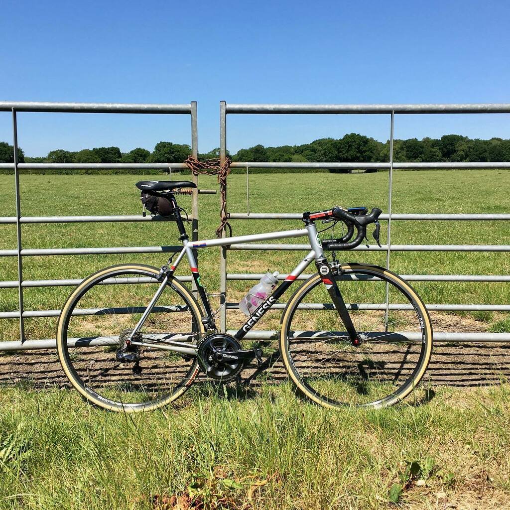gaddjames's tweet photo. Bike https://t.co/IXkc8ZFSPL https://t.co/UuTwsbRqCe