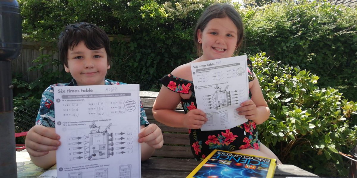 Clare_Harrris's tweet photo. Maths time, love our learning in the garden. Refreshing on the 6 times table today, with workbooks, flash cards and teamwork. #dreamteam #lovemaths #learninginthesun #Homeschooling @PolegateSchool https://t.co/aaxcPq6api