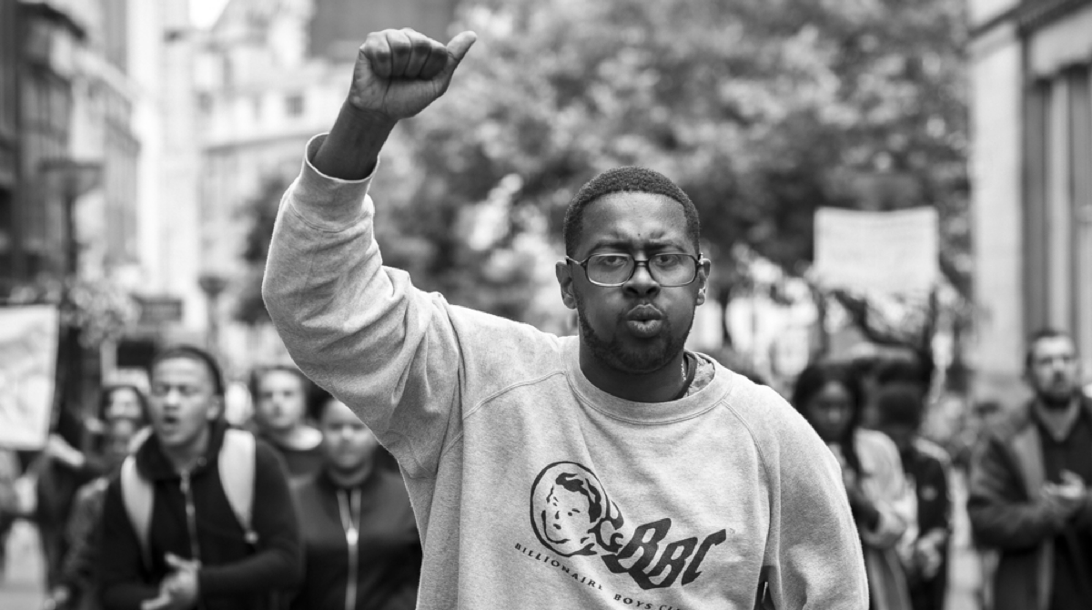 READ | Fighting fascism is now labelled as a terrorist offence in the US. As people fight for equality, justice &amp; respect in the face of authoritarian brutality we explore the emotional impacts of fighting fascism &amp; what it takes to stand up for justice:
rattleliverpool.co.uk/fighting-fasci…