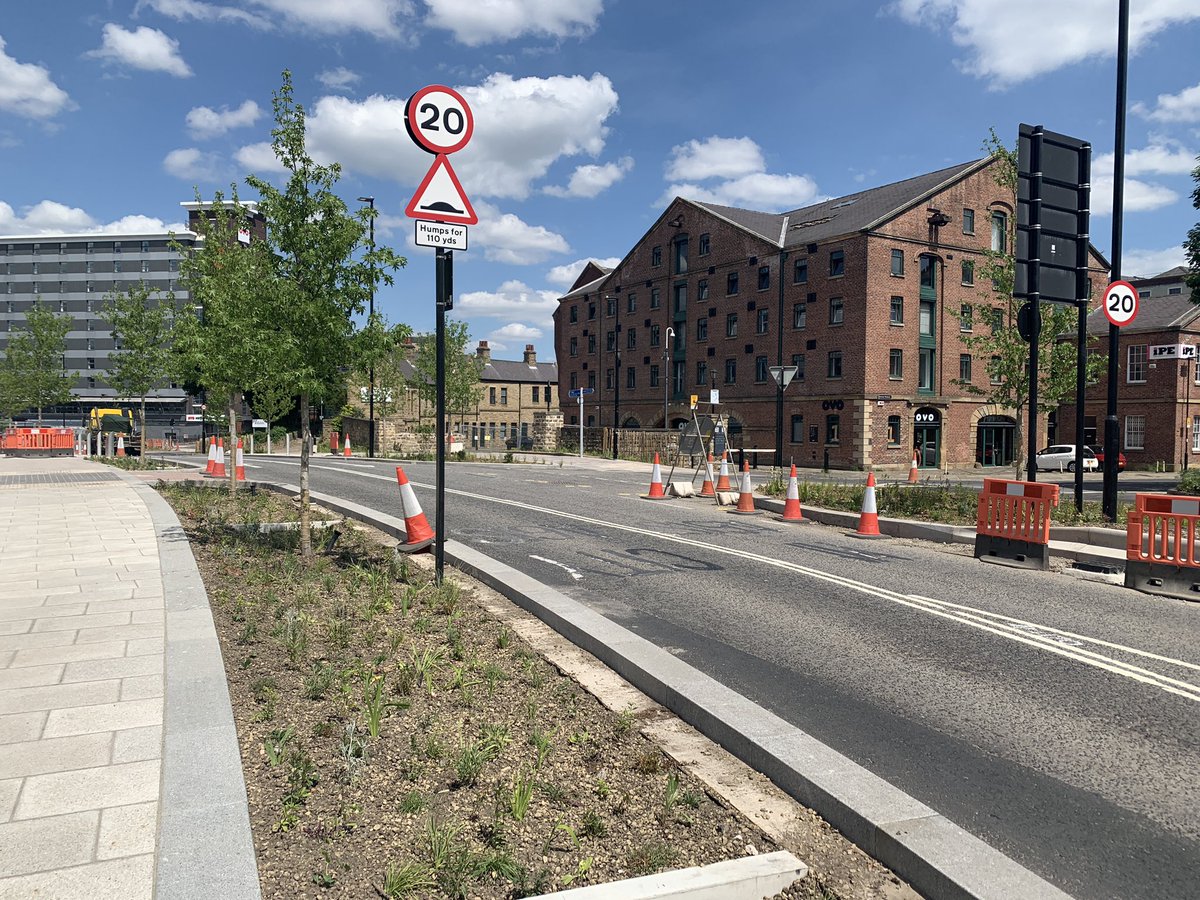 UrbanaAdam's tweet photo. Lovely city centre walk to check out the progress of grey to green. How this ties Victoria Quays into the city is something quite special, giving some amazing buildings the urban context they deserve. An absolute success in place making, as Castlegate gets moving. @SheffCouncil https://t.co/PNZQPImHje