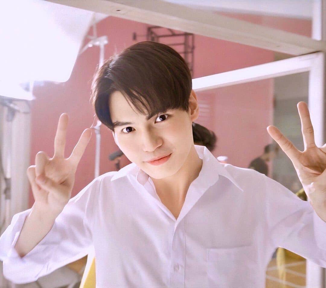 windytangemmm's tweet photo. My baby Win,
I love every aspects of you. Every twinkle and smile of you makes my heart leap up. Gentle breeze and bright moon is the most valuable treasure in my heart, and you too. I'd like to cherish my treasure forever. 💚💚💚💚💚🐰#winisthehappiestkid https://t.co/AOziijvrfV