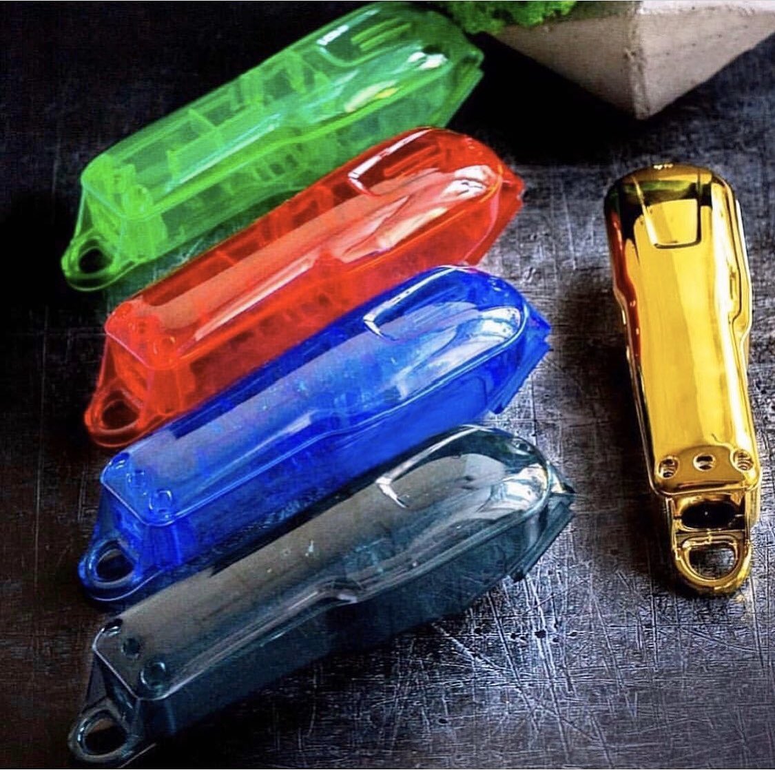 ClipperCustom's tweet image. What color? 🤔🎨
•Carcasas para Clippers Wahl Cordless
🚚🌎 Envíos a toda Europa
🔥🔥🔥22,90€🔥🔥🔥
•¡Personaliza tus máquinas #Wahl y #Andis y dales un toque diferente!🔝🔝🔝
•¡Accesorios y herramientas para barbería!💈💈💈
⤵️¡Haz tu pedido aquí!⤵️
📲 hairbeautyfactory.com