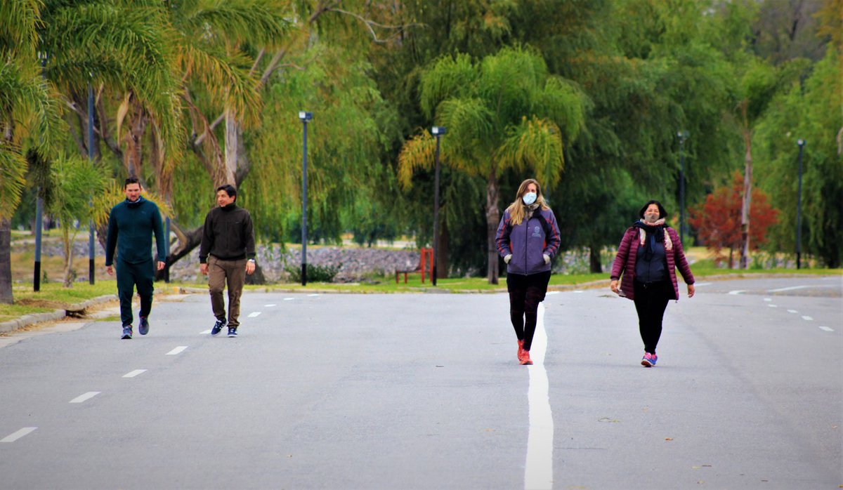 luistortolo's tweet photo. #Cuarentena Mi #VillaCarlosPaz ya camina!!! Postales de Costanera y las primeras actividades deportivas.  https://t.co/bYZFvuy8Uc https://t.co/huuVcxKu2H