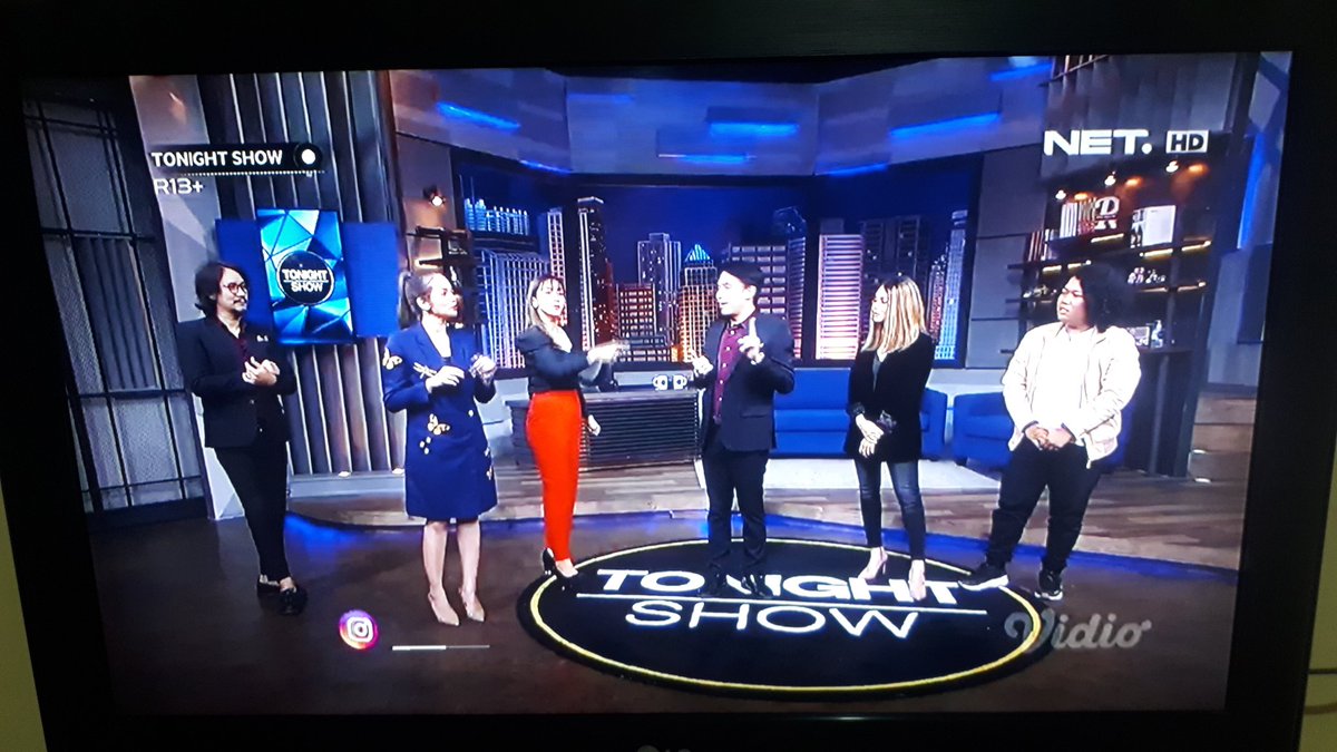 guruhwisnuw's tweet image. Bagai nemu air di gurun sahara.. Fatamurgana? NO !!! This real @TonightShow_NET welcome back ! @desta80s @vincentclub80s 
#tonightshowcomeback #Tonightlover