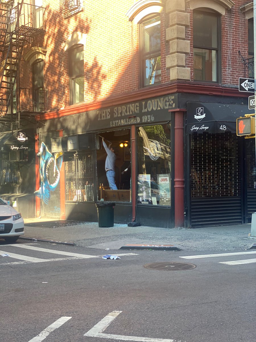 KatherineELong's tweet photo. @NYCMayor @NYCMayorsOffice @NYGovCuomo please institute a curfew. We need our businesses to be able to come back. https://t.co/A8jiyjHtfV
