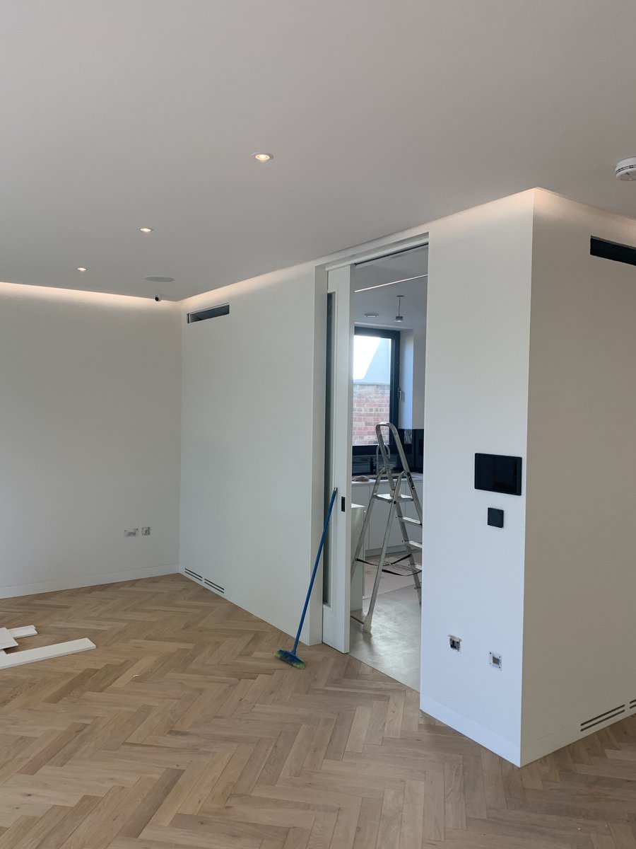 loxonelondon's tweet image. Just finishing off this fully loaded @LoxoneUK house.  Climate control, lighting, security, shading, AV, all beautifully harmonised into a #realsmarthome.  Full video walkthrough coming soon!