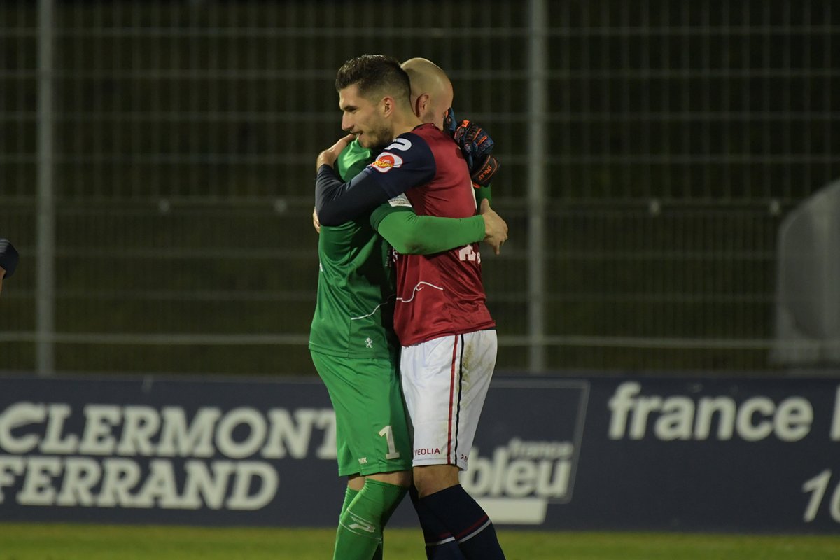 ClermontFoot's tweet photo. L’ensemble du club remercie @maximedupe pour sa saison de haut niveau sous nos couleurs et lui souhaite un plein succès pour la suite de sa carrière 👏💪🔴🔵 https://t.co/97Gc9V4soJ