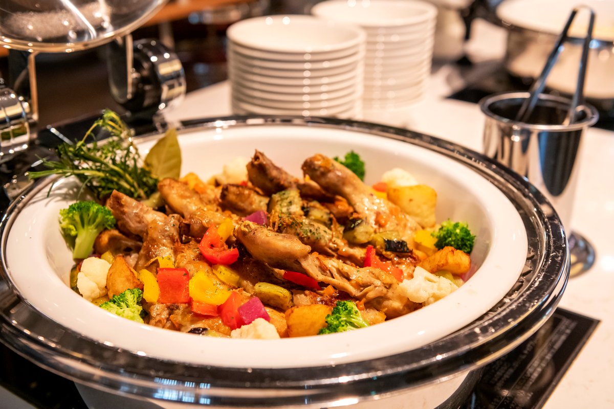 ホテルコレクティブ ヴィジョン エモーション ランチビュッフェ再開のお知らせ 営業開始日 年6月5日 金曜日 お１人様料金 大人 2 400円 税サ込 小学生 1 0円 税サ込 未就学児 無料 お問い合わせ 098 860 42 ホテルコレクティブ