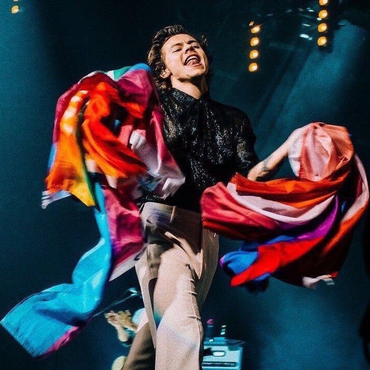 hstbrasil's tweet photo. “Be a lover. Give love. Choose love. Love everyone, always.” — Harry Styles.

#PrideMonth🏳️‍🌈 
#PRIDE2020 https://t.co/4pdRyAyJwi