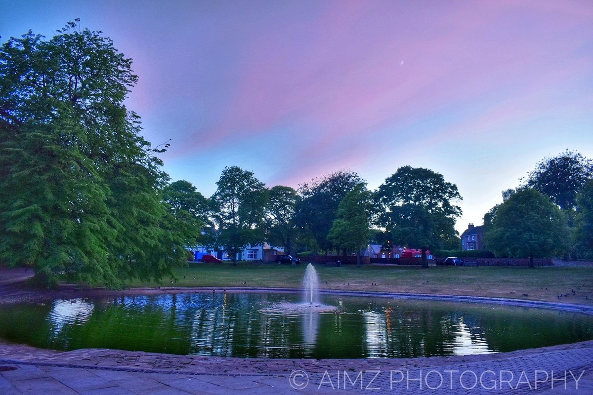 Sunset over Norton Village Duckpond

#Norton
#NortonGreen 
#nortonvillage 
#NortonVillageGreen
#stocktontontees 
#nortonduckpond 
#ourbeautifulborough 
#sunset
#Sunsetting 
#skycolours
#teesvalley
#teessidelive 
#northeastengland 
#Ilovestocktonme