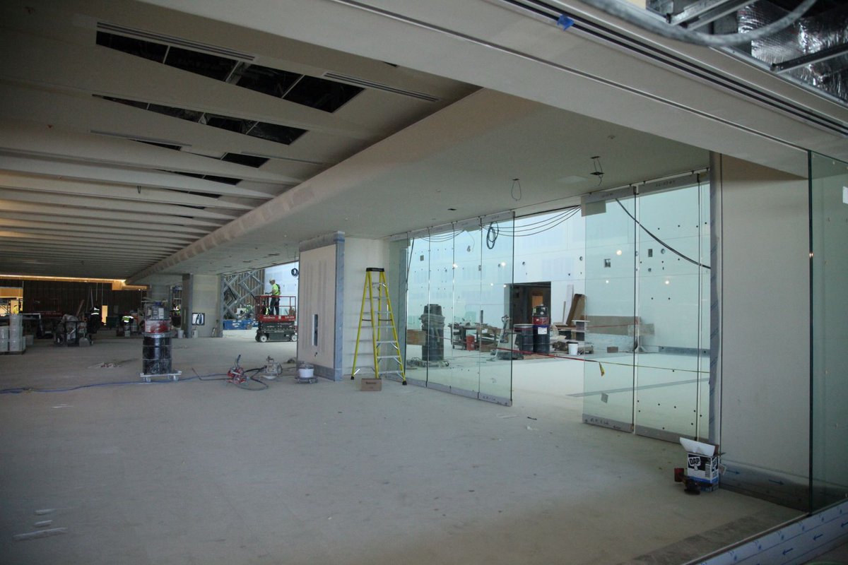 fhpaschen's tweet photo. Sneak peek inside the new @fly2midway Security Checkpoint Expansion! Our project team is working to open the South-end of the bridge over Cicero Ave. #BuildWithPaschen #MDWMOD https://t.co/Mor2Vahp96
