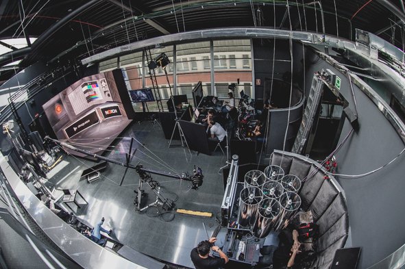 betheflowevents's tweet photo. Hemos creado una #experienciavirtual que merezca ser llamada #evento, gracias a la #realidadvirtual, #realidadaumentada y #3D, en una sala virtual e interactiva donde podrás hacer todo lo que imagines. 

Es hora de adaptar nuestros eventos, no aplazarlos, ¿lo hacemos juntos? https://t.co/RsyT785gSr