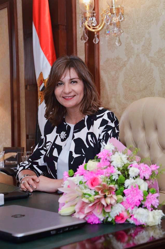 moemigegy's tweet photo. وزيرة الهجرة تشكر رجال الأعمال المشاركين في مبادرة "خلينا سند لبعض" لدعم المصريين العالقين بالخارج

التفاصيل ⬇ https://t.co/k3Q8LUJFQN

#وزارة_الهجرة #EGYME
#خلينا_سند_لبعض https://t.co/XWjiH11Z3f