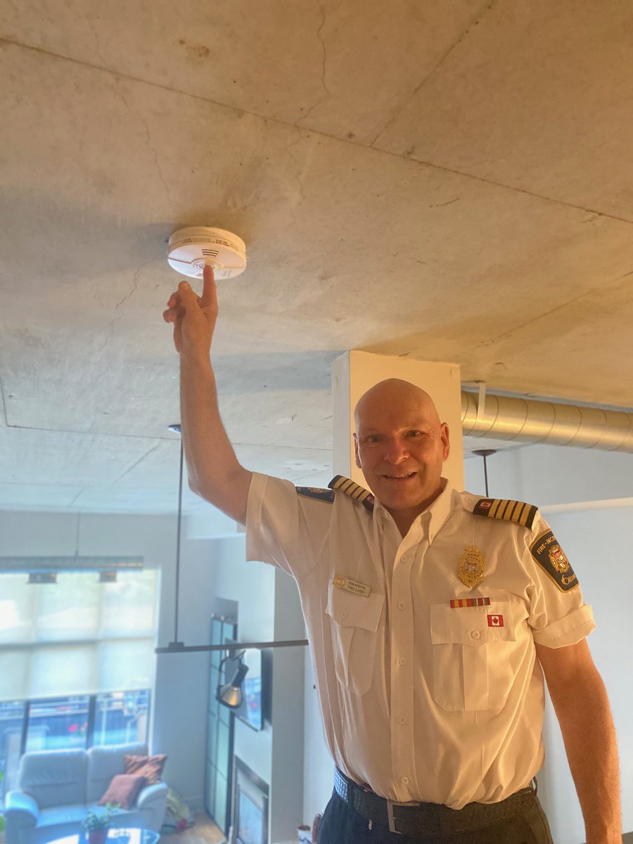 ChiefAyotte's tweet image. Ottawa Fire Services challenges you to Wake Up! by testing your smoke and Carbon Monoxide alarms. I challenge @JimWatsonOttawa to test his alarms and help keep our city safe and for him to challenge others.   Mention @ottfireprevent include the tag #WakeUpOttawa #ottnews #ottfire