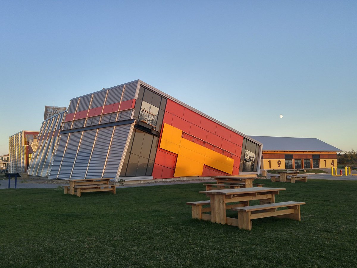 Cet été, nous poursuivons notre mission en ouvrant le musée Empress of Ireland à partir du 1er juillet, 10h à 17h, 7jrs/7! Pour des raisons sanitaires, le sous-marin et la station de phare ne seront pas ouverts cette saison ! shmp.qc.ca pour toutes les infos !