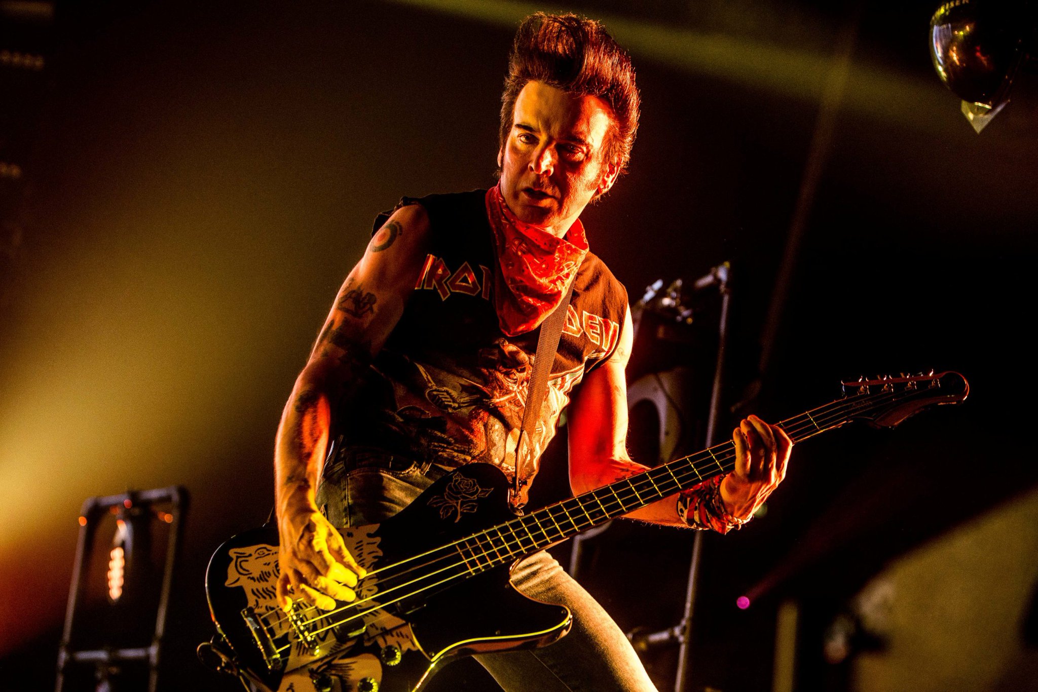 Happy birthday Simon Gallup! 