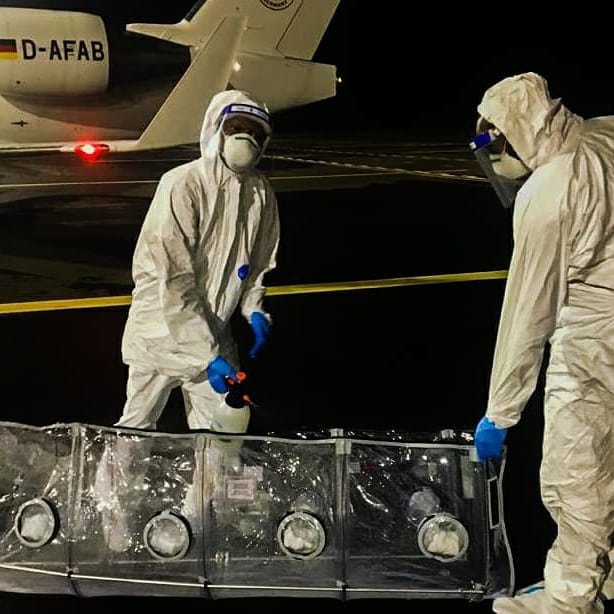AMREFFlyingDocs's tweet photo. #CompletedMission #wing2wing

AMREF Flying Doctors team on the ground at Addis Ababa after a wing-2-wing evacuation in partnership with FAI Air Ambulance. Covid-19 patient moved from Yemen – Addis Ababa – Europe. https://t.co/WpDJTVqyWb